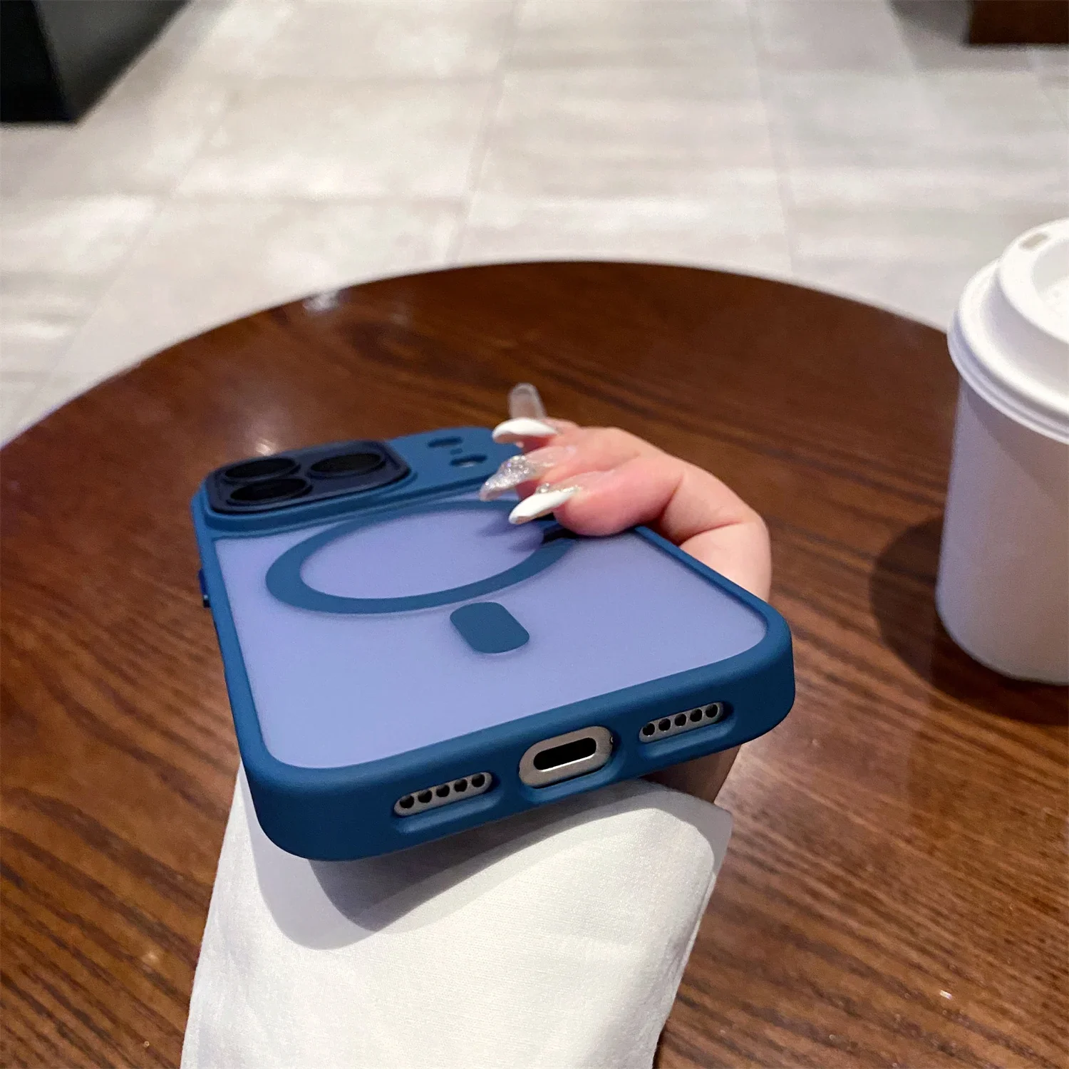 Carcasa Magnética Mate para iPhone 17 | Compatible con Magsafe - Image 6