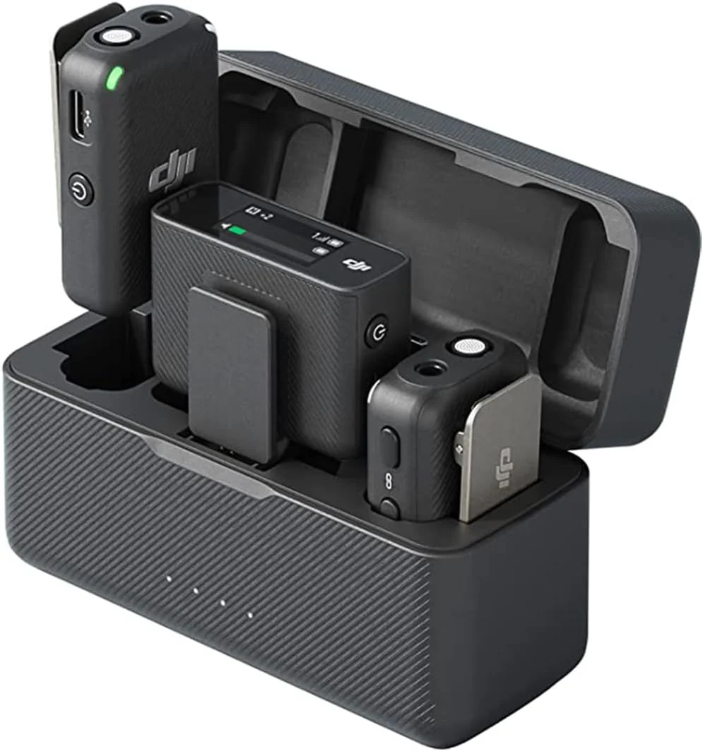 DJI Sistema Micrófono Inalámbrico Dual (2 TX) y Grabadora Digital 2.4 GHz, con 2 Micrófonos Lavalier TASL500 para Cámara y Smartphone (falta multilocations) - Image 2